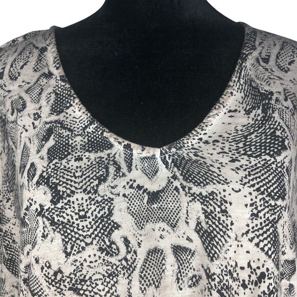 Dantelle Moon Snake V-Neck Twist Front Top - Size Small - Picture 3 of 12
